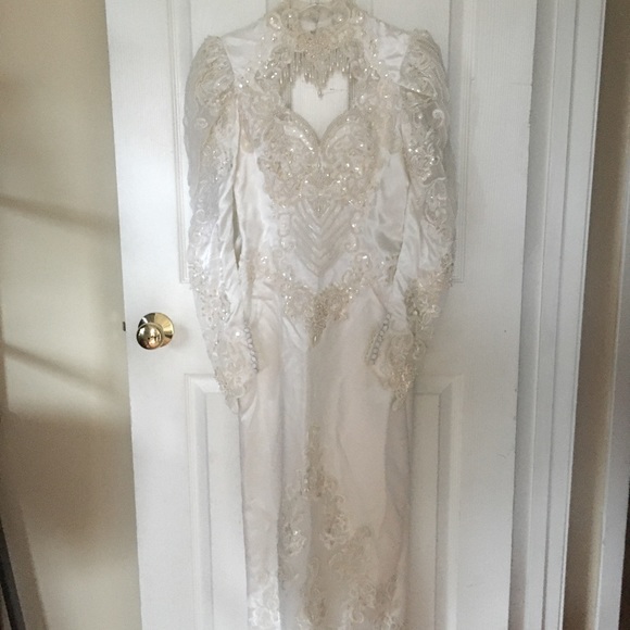 VINTAGE DESIGNER ALFRED ANGELO WHITE WEDDING GOWN (SIZE 4) - Picture 1 of 6